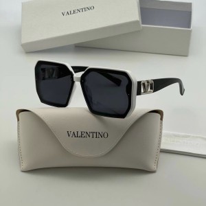 Очки Valentino A2442