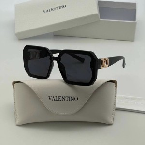 Очки Valentino A2443