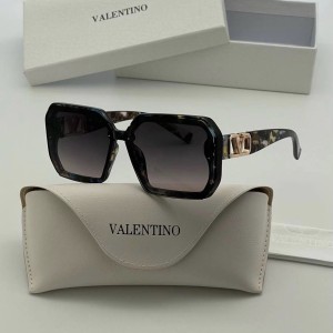 Очки Valentino A2445