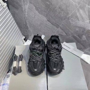 Кроссовки Balenciaga Track Sneaker B1553