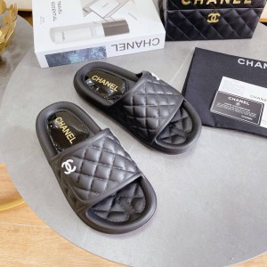 Шлепанцы Chanel F1398