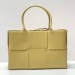 Сумка Bottega Veneta Medium Arco Tote Bag K1168