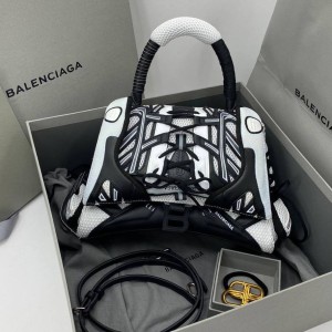 Сумка Balenciaga Sneakerhead K2624