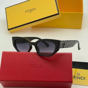 Очки Fendi Q1778