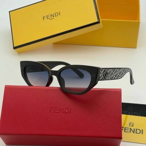 Очки Fendi Q1779