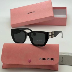 Очки Miu Miu Q1379