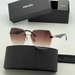 Очки Prada Q1479