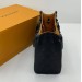 Сумка Louis Vuitton Onthego PM R2327