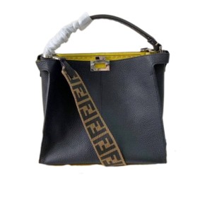 Сумка Fendi Peekaboo R2513