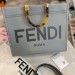 Сумка Fendi Sunshine Medium R2820