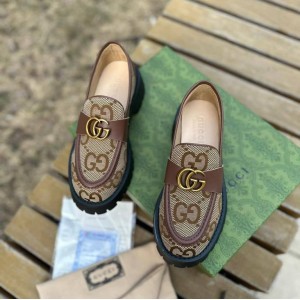 Лоферы Gucci B1677