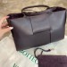 Сумка Bottega Veneta Medium Arco Tote R2139