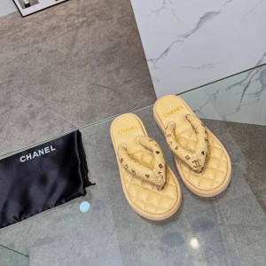 Шлепанцы Chanel B1632