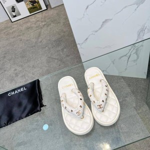 Шлепанцы Chanel B1630