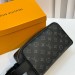 Косметичка Louis Vuitton Dopp Kit RE6340