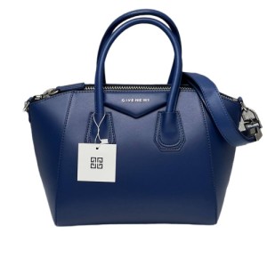 Сумка Givenchy Antigona RP4869