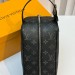 Косметичка Louis Vuitton Dopp Kit RE6340