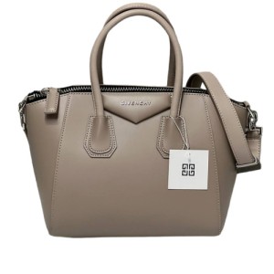 Сумка Givenchy Antigona RP4870