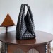 Сумка Bottega Veneta Campana large leather shoulder bag RN2305 Сумка Bottega Veneta Campana large leather shoulder bag RN2305