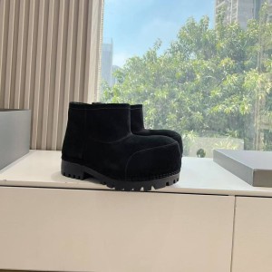 Ботинки Balenciaga Women's Alaska Fur Bootie F4191