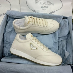 Кроссовки Prada F4937