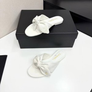 Шлепанцы Chanel F5575