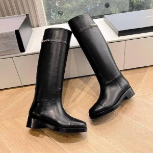 Сапоги Chanel F6399