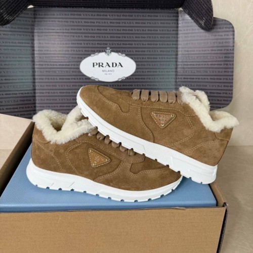 Зимние кроссовки Prada F6847 Зимние кроссовки Prada F6847