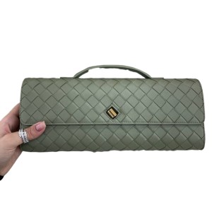 Сумка Bottega Veneta Andiamo Clutch RN1092