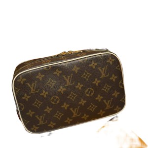 Косметичка Louis Vuitton RN1153