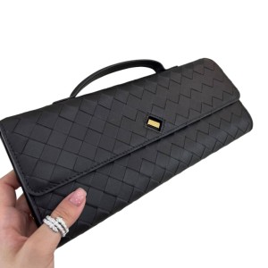 Сумка Bottega Veneta Andiamo Clutch RN2079